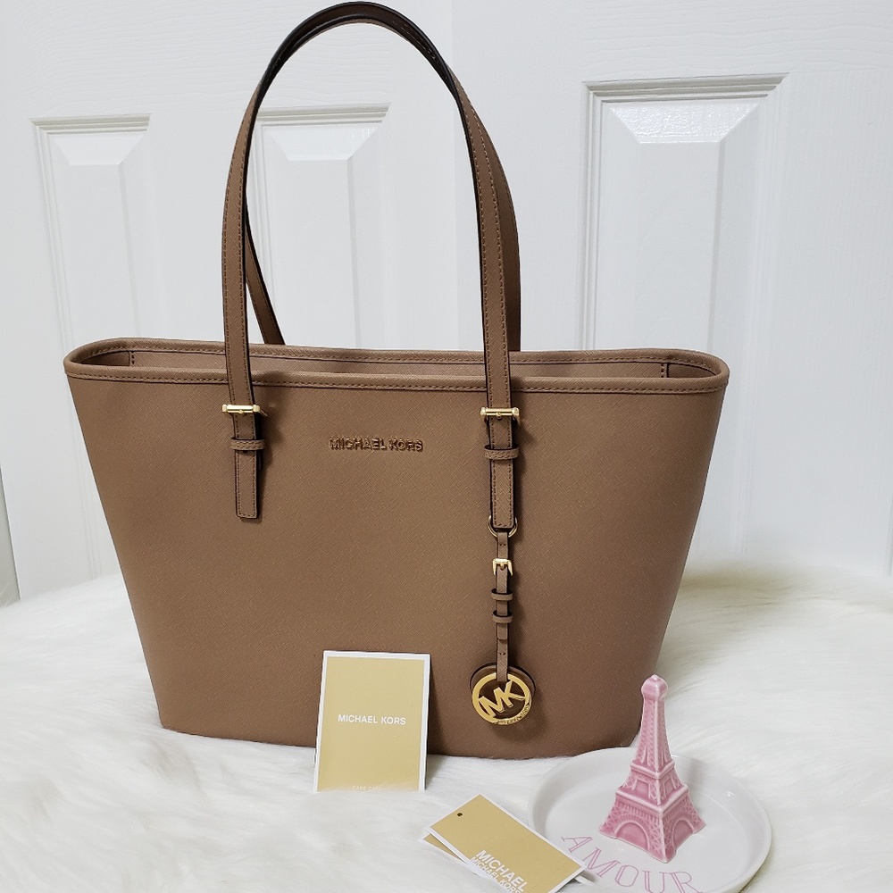 🌟Flash Sale!! Michael Kors Purse - Picture 1 of 8
